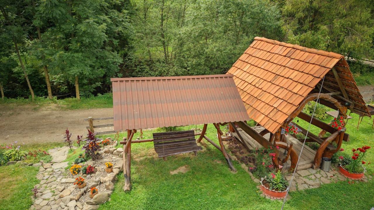 Villa Zatishok Bilya Richky à Pilipets Extérieur photo