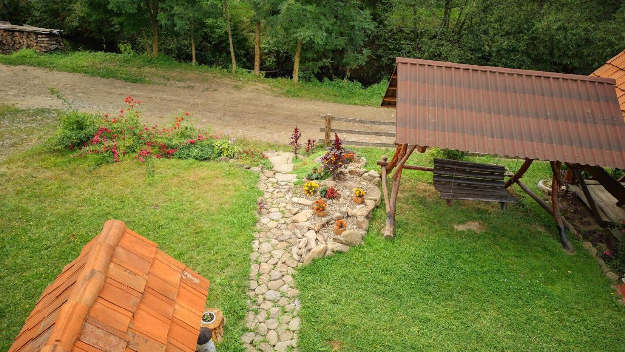 Villa Zatishok Bilya Richky à Pilipets Extérieur photo