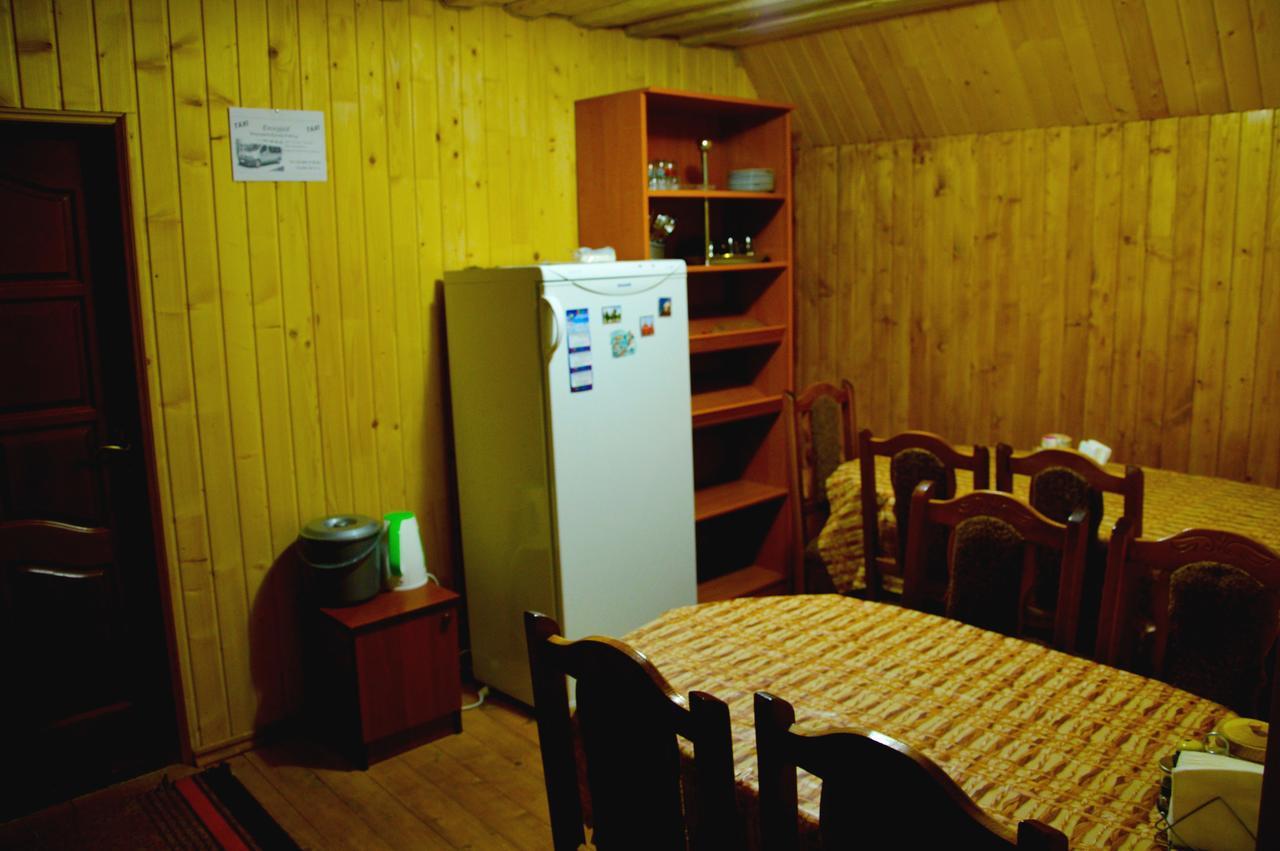 Villa Zatishok Bilya Richky à Pilipets Extérieur photo