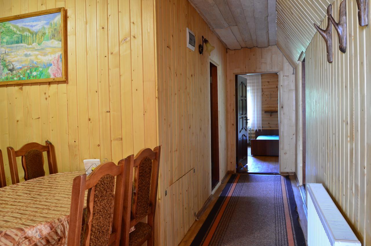 Villa Zatishok Bilya Richky à Pilipets Extérieur photo